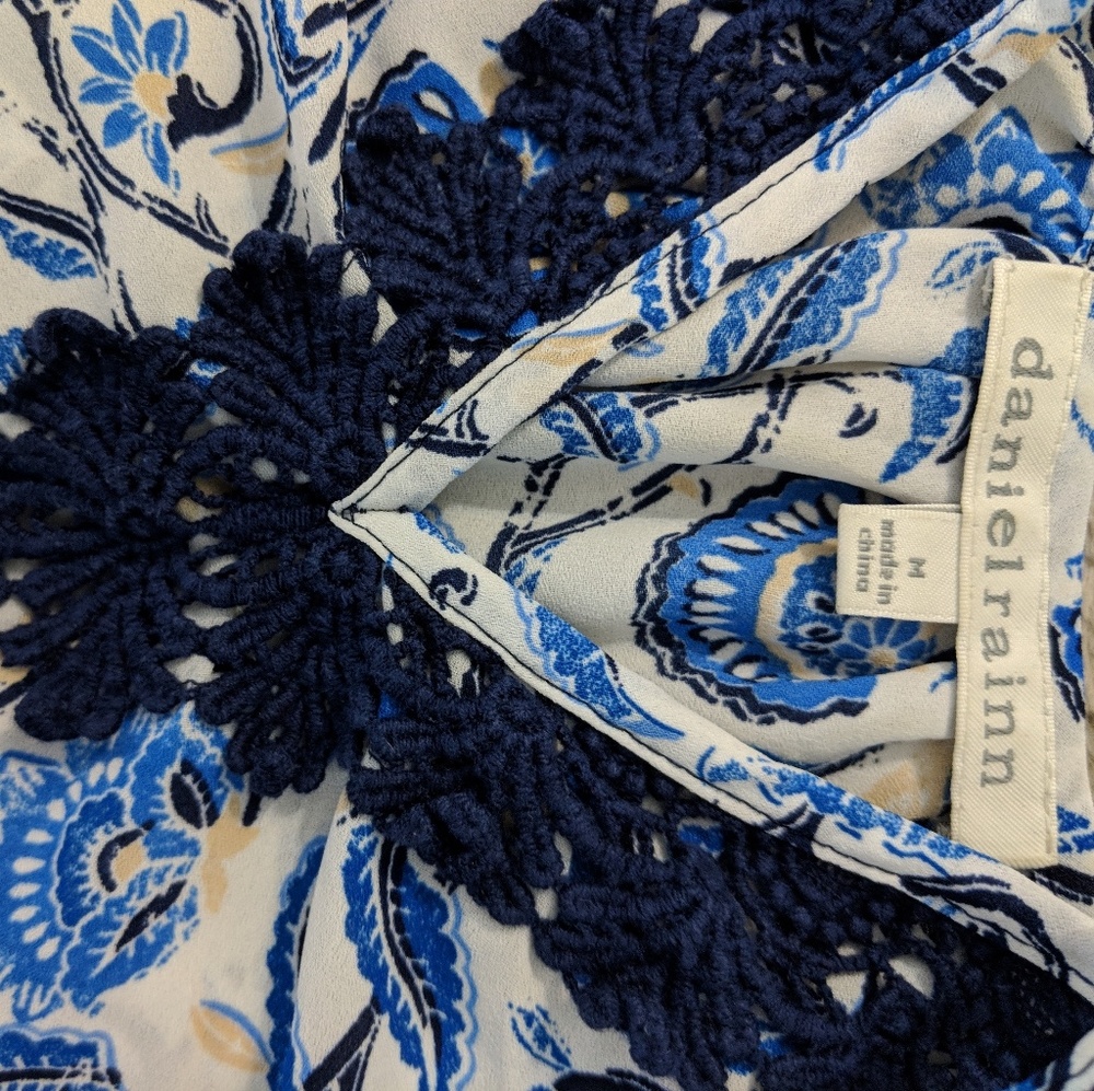 Daniel Rainn Crochet Trim Tunic Sz M - Picture 8 of 8